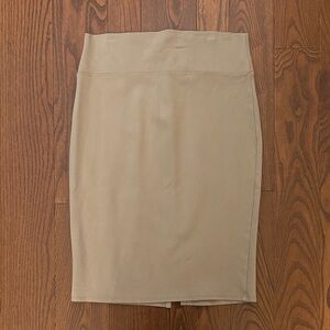 Hybrid & Company Pencil Skirt in Tan